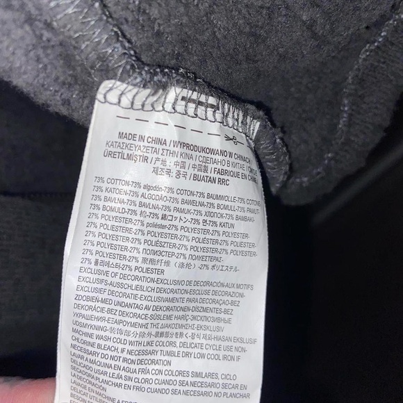 Vans Charcoal Gray long sleeve jacket with front pockets & double zipper closure - Picture 8 of 8